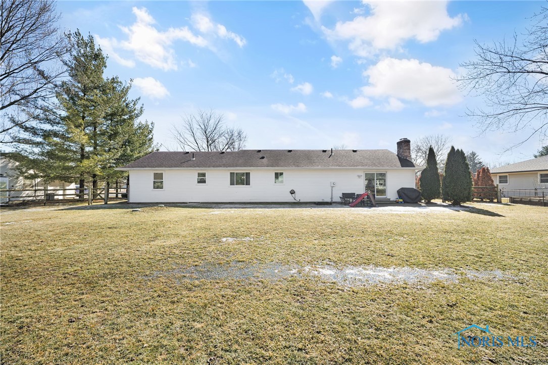 22171 W Tall Oaks Circle, Curtice, Ohio image 33