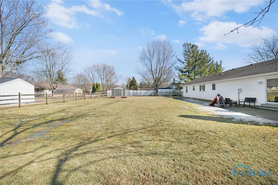 22171 W Tall Oaks Circle, Curtice, Ohio image 10