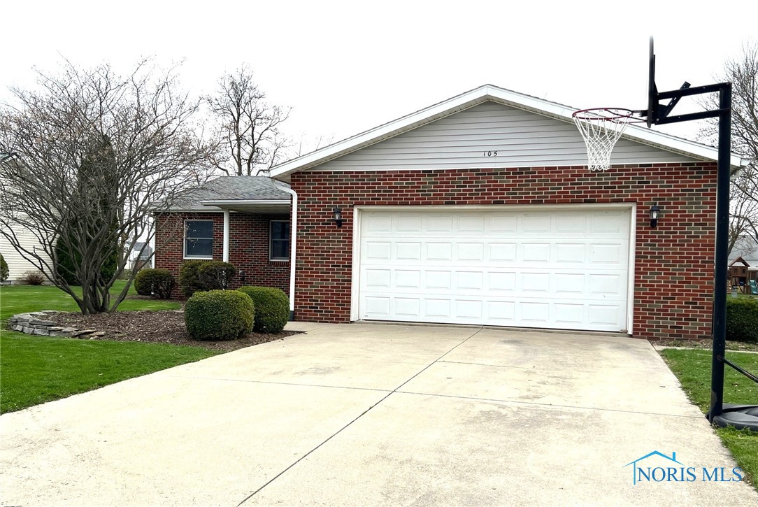 105 W Chris Street, Carey, Ohio image 2