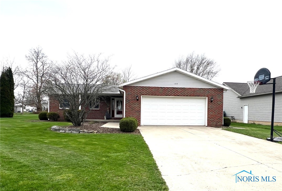 105 W Chris Street, Carey, Ohio image 3