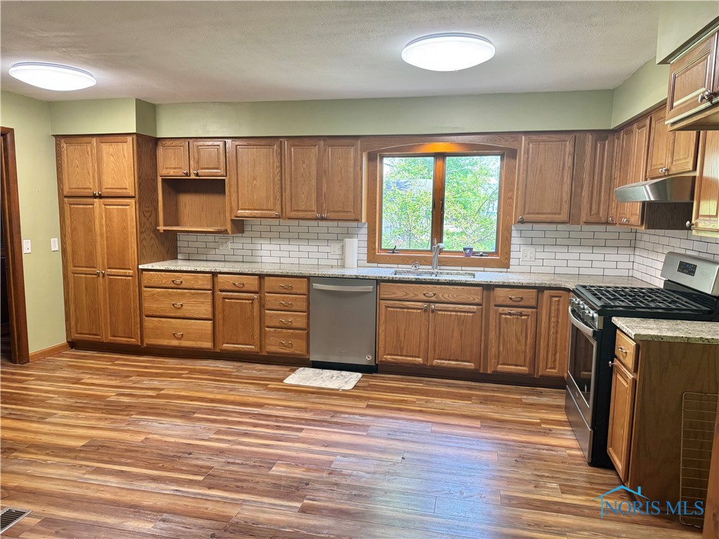 429 N Park Street, Deshler, Ohio image 11