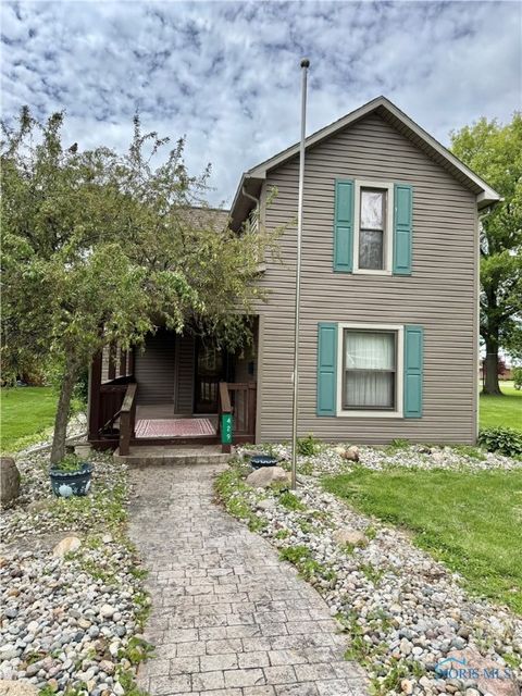 Homes For Sale - 429 N Park Street<br/> Deshler, OH 43516