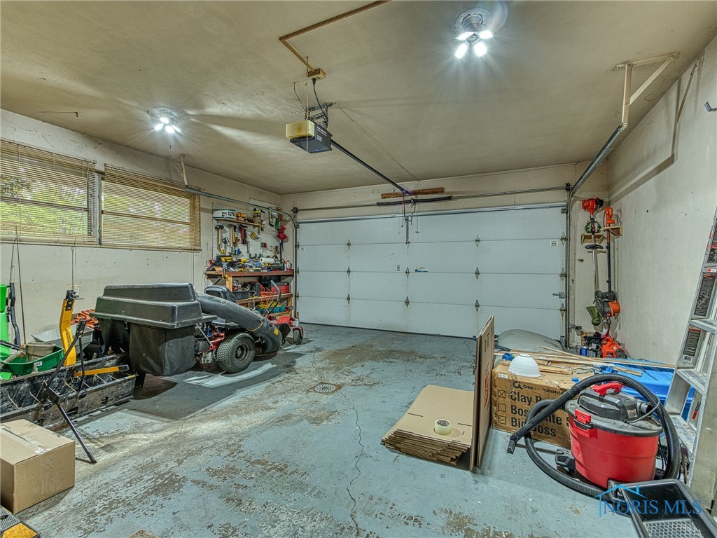 2305 E Country Club Parkway, Toledo, Ohio image 29