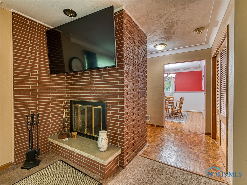 2305 E Country Club Parkway, Toledo, Ohio image 11