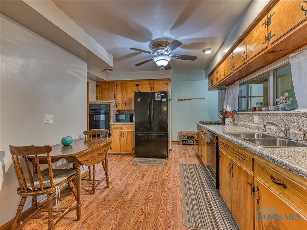 2305 E Country Club Parkway, Toledo, Ohio image 7