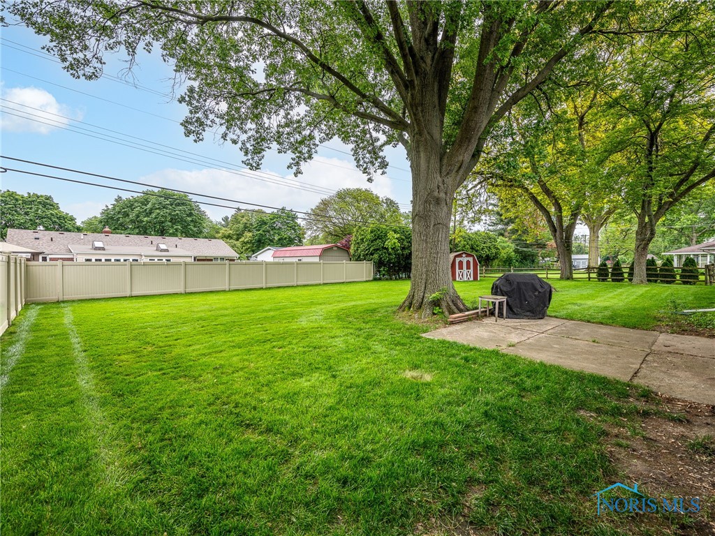 2305 E Country Club Parkway, Toledo, Ohio image 36
