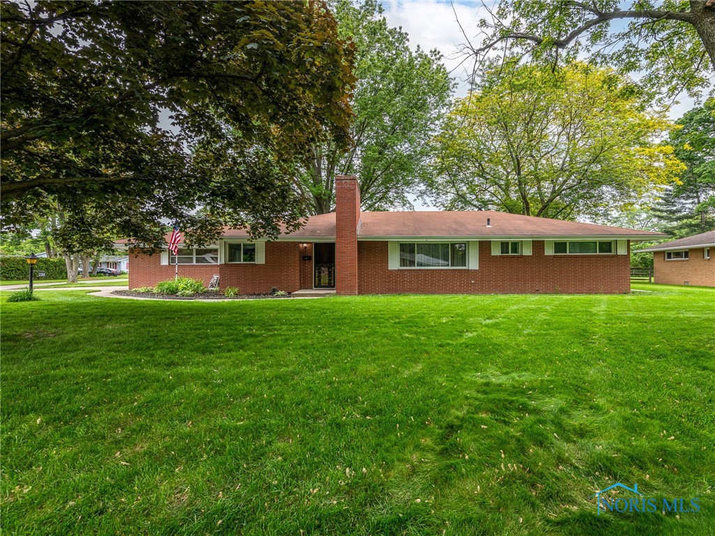 2305 E Country Club Parkway, Toledo, Ohio image 1