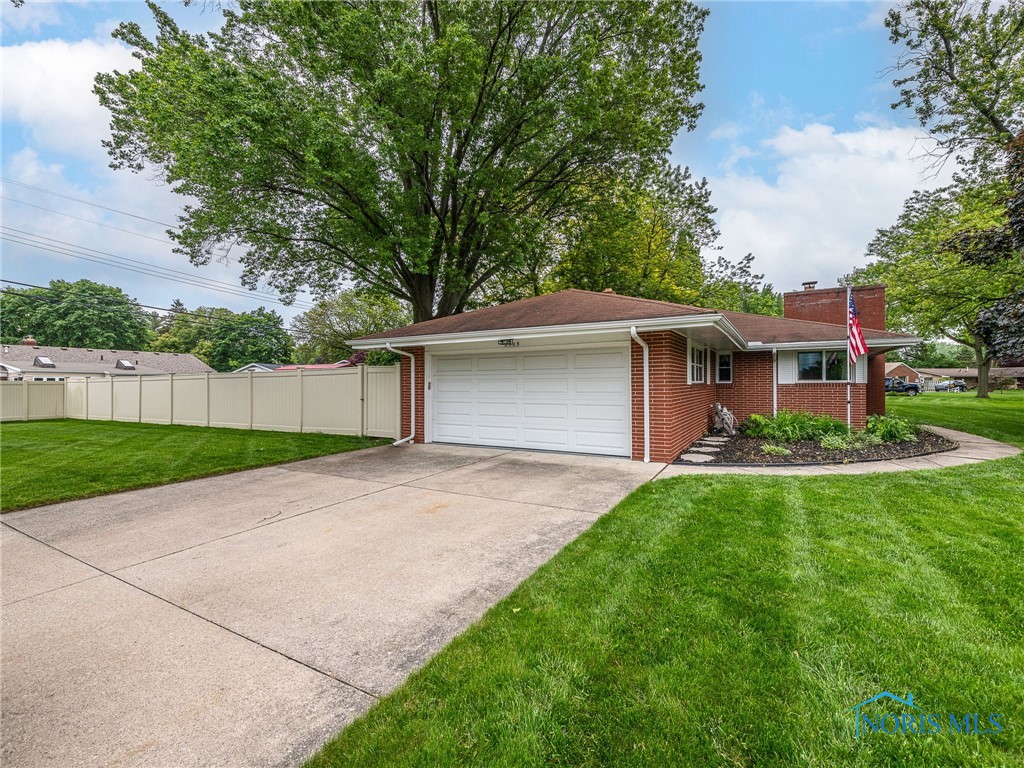 2305 E Country Club Parkway, Toledo, Ohio image 37