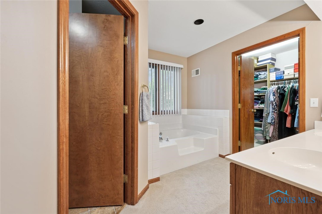 2426 Gibley Park Road, Toledo, Ohio image 27