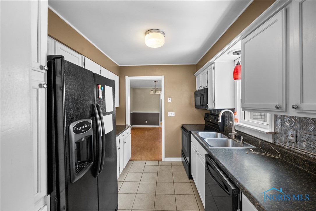 557 W 7th Street, Perrysburg, Ohio image 17