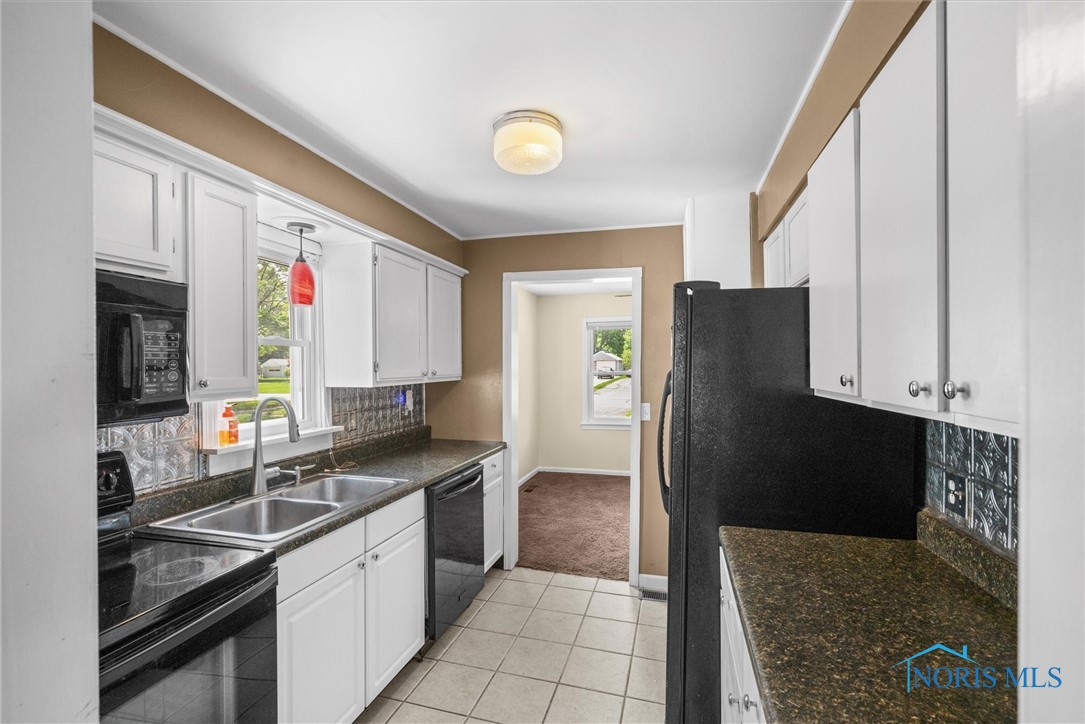 557 W 7th Street, Perrysburg, Ohio image 18