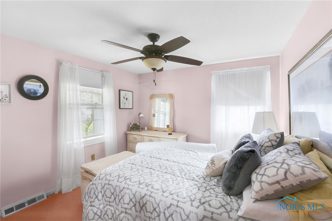 6032 Wakefield Drive, Sylvania, Ohio image 27