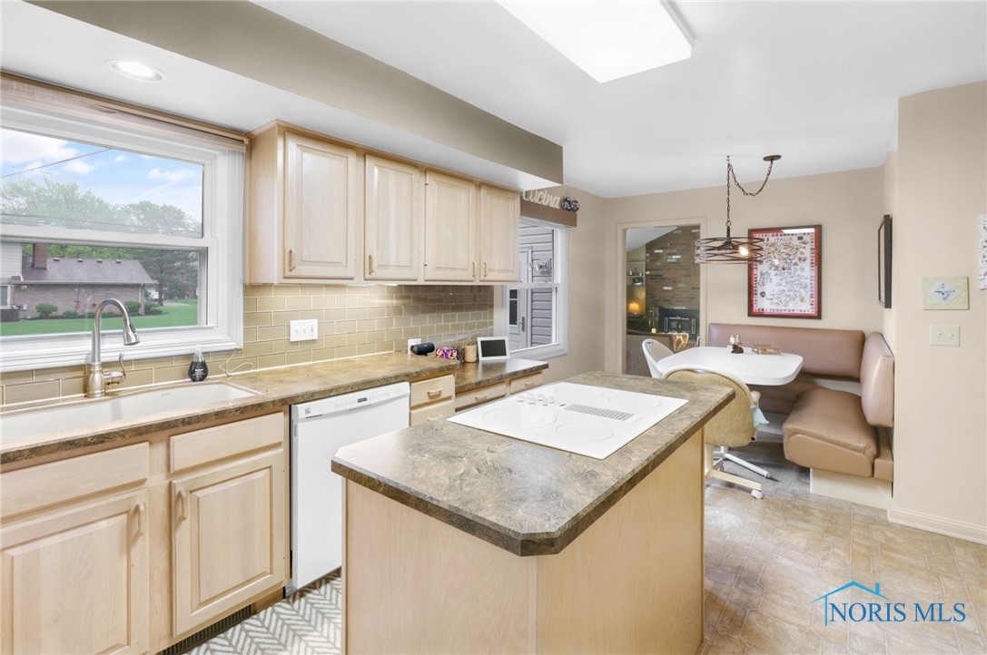 6032 Wakefield Drive, Sylvania, Ohio image 18