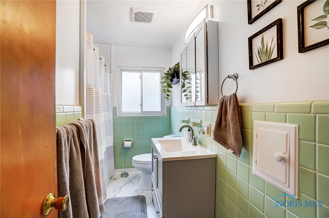 2605 Castleton Avenue, Toledo, Ohio image 21
