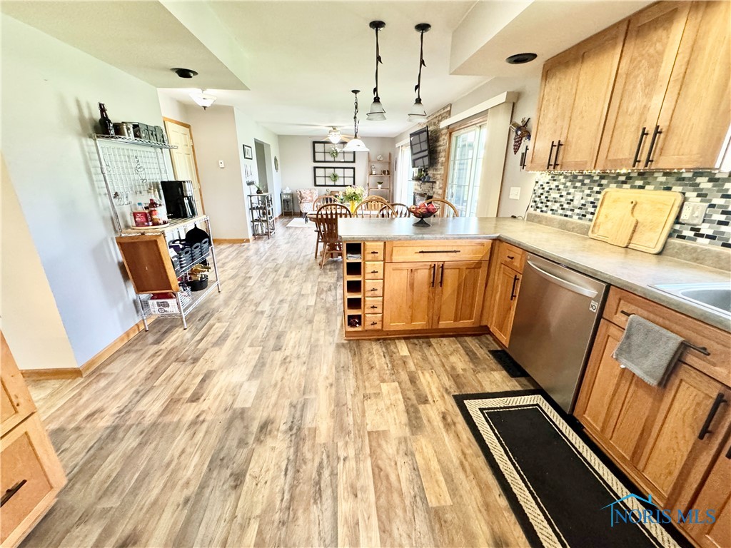 5130 Lake Shore Drive, Defiance, Ohio image 23