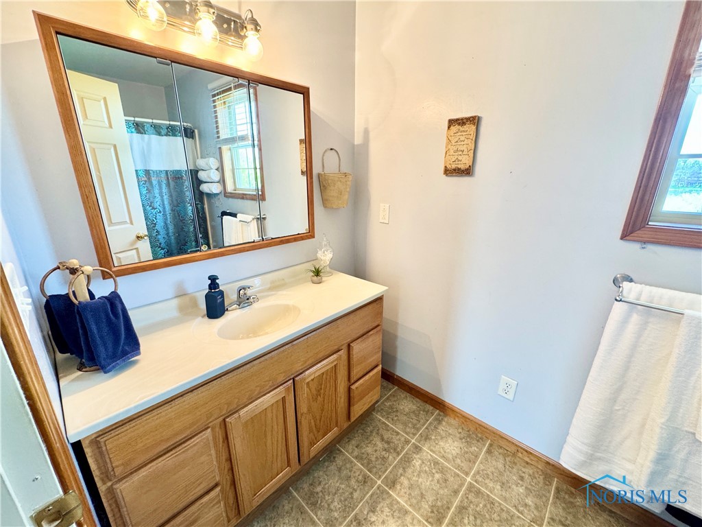 5130 Lake Shore Drive, Defiance, Ohio image 30