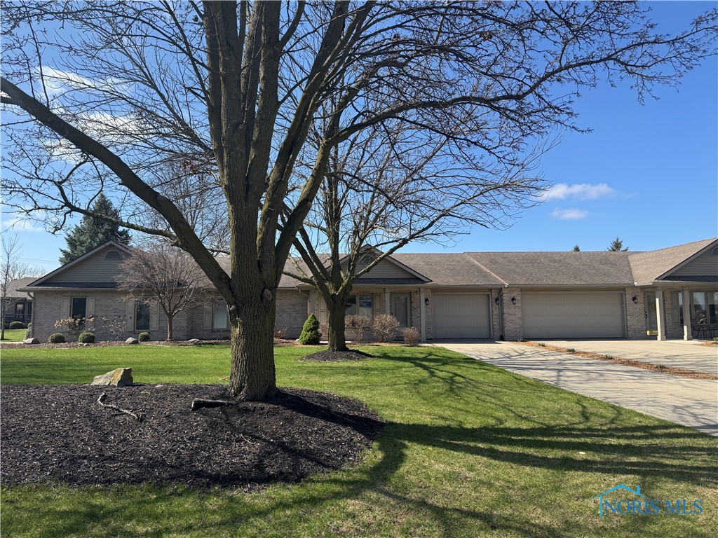 105 N Pointe Drive, Archbold, Ohio image 1