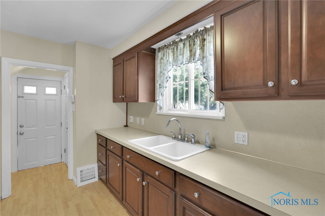 620 N Main Street, Bowling Green, Ohio image 13