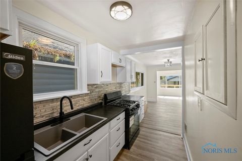 Tiny photo for 1846 Balkan Place, Toledo, OH 43613 (MLS # 6136696)