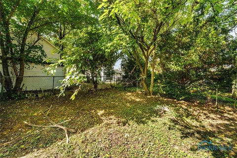 Tiny photo for 1846 Balkan Place, Toledo, OH 43613 (MLS # 6136696)