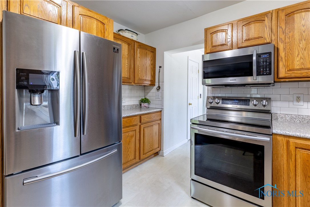 8242 Nebraska Avenue, Toledo, Ohio image 17