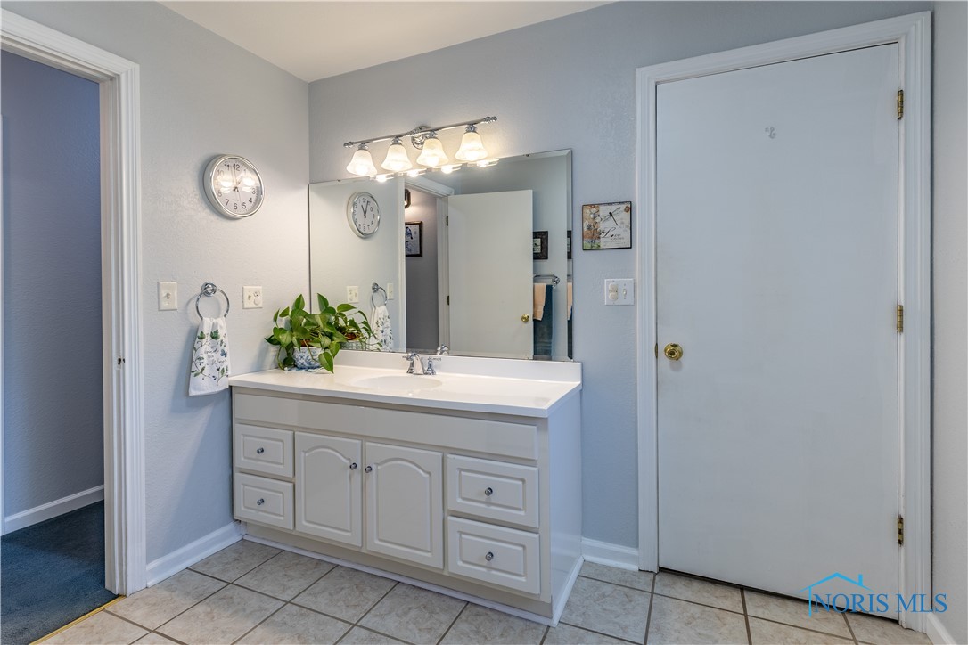 8242 Nebraska Avenue, Toledo, Ohio image 35