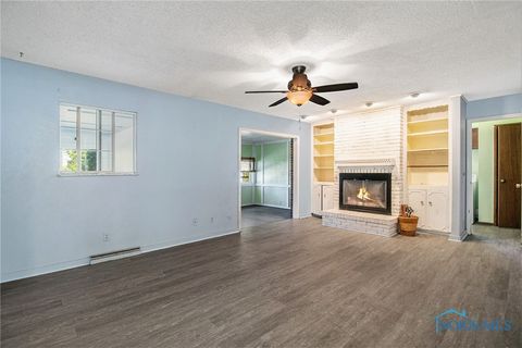 Tiny photo for 215 Hickory Street, Swanton, OH 43558 (MLS # 6136513)