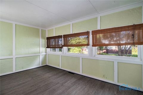 Tiny photo for 215 Hickory Street, Swanton, OH 43558 (MLS # 6136513)