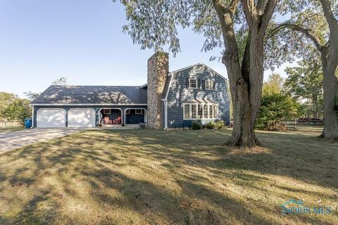 Photo of 335 S River Road, Waterville, OH 43566 (MLS # 6136394)