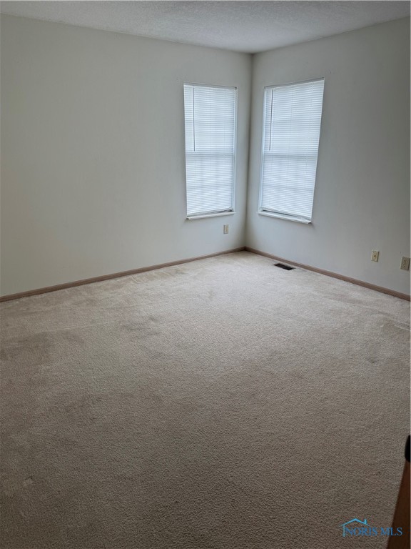 Findlay, Ohio 45840, United States, 2 Bedrooms Bedrooms, ,1 BathroomBathrooms,Residential,Active,12015