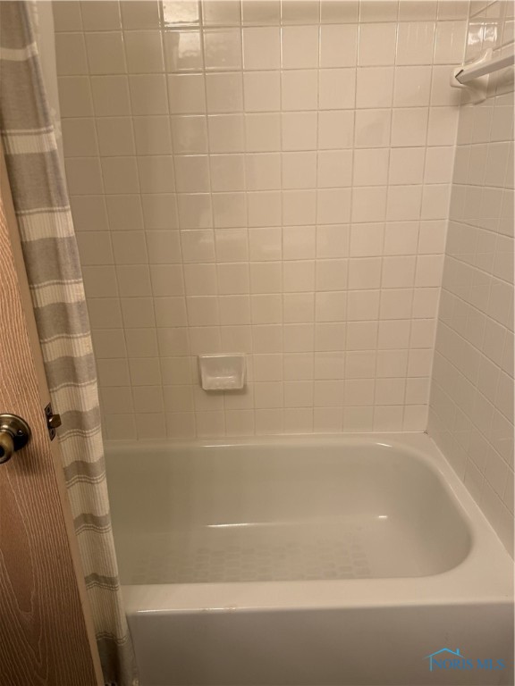 Findlay, Ohio 45840, United States, 2 Bedrooms Bedrooms, ,1 BathroomBathrooms,Residential,Active,12015