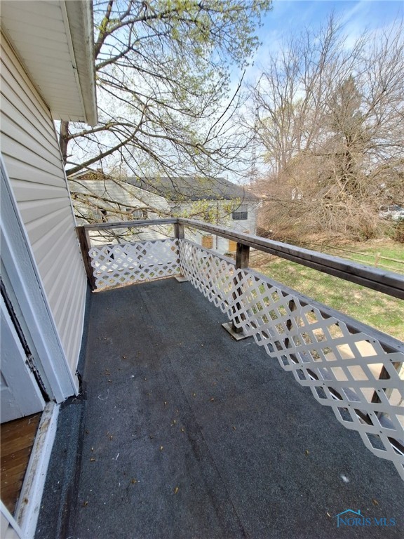 2334 Torrey Hill Drive, Toledo, Ohio image 38