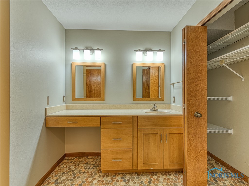 5433 Westcastle Drive #5433, Toledo, Ohio image 23