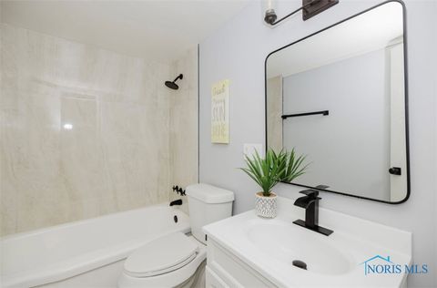Tiny photo for 6024 322nd Street, Toledo, OH 43611 (MLS # 6136905)