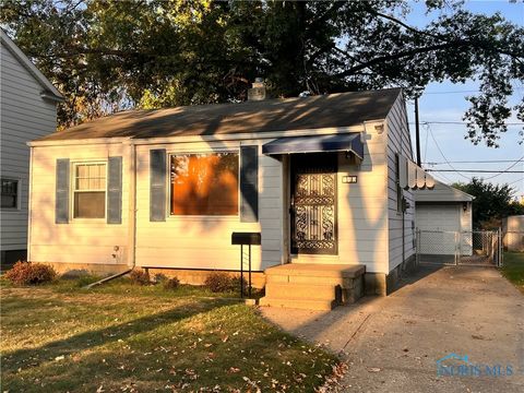 Photo of 940 Francis Avenue, Toledo, OH 43609 (MLS # 6136179)