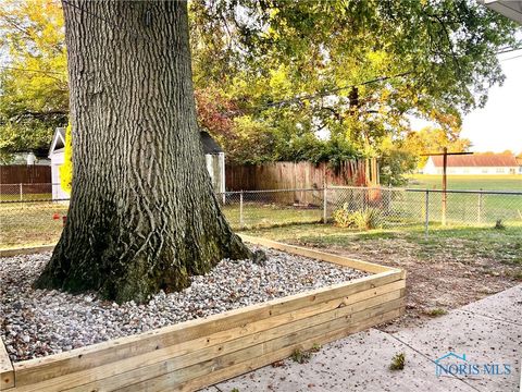 Tiny photo for 940 Francis Avenue, Toledo, OH 43609 (MLS # 6136179)