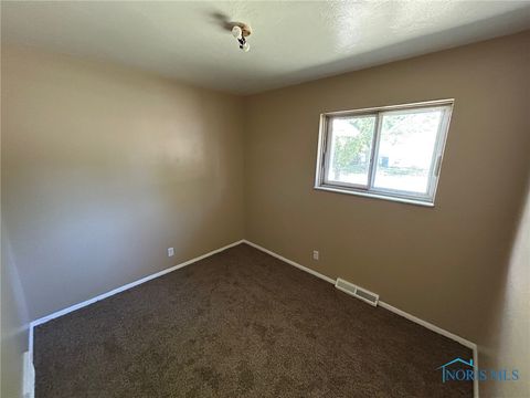 Tiny photo for 2604 Arletta Street, Toledo, OH 43613 (MLS # 6136207)