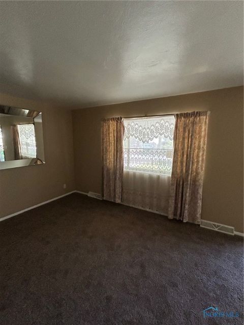 Tiny photo for 2604 Arletta Street, Toledo, OH 43613 (MLS # 6136207)