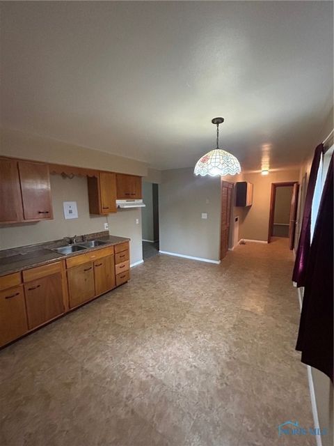 Tiny photo for 2604 Arletta Street, Toledo, OH 43613 (MLS # 6136207)