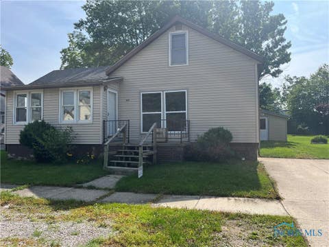 Homes For Sale - 612 S Pleasant Street<br/> Williams County, Montpelier, OH 43543