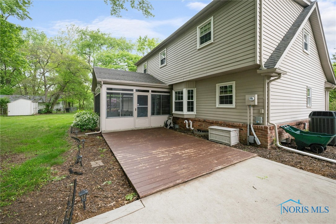 1956 Thornapple Drive, Toledo, Ohio image 43