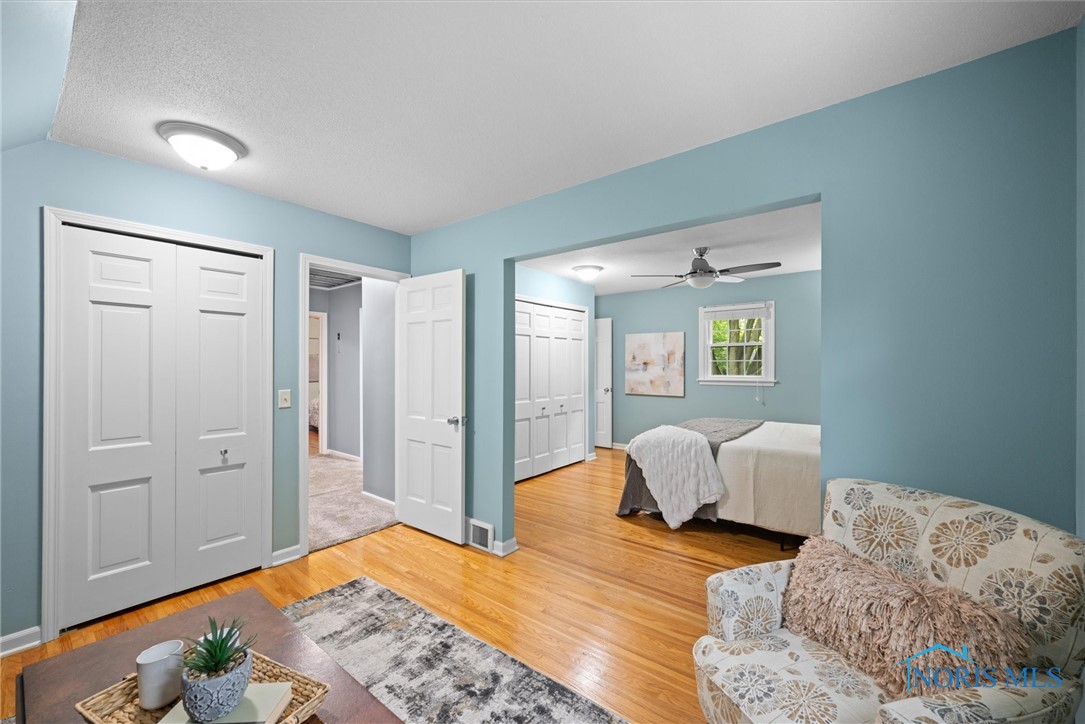 1956 Thornapple Drive, Toledo, Ohio image 28