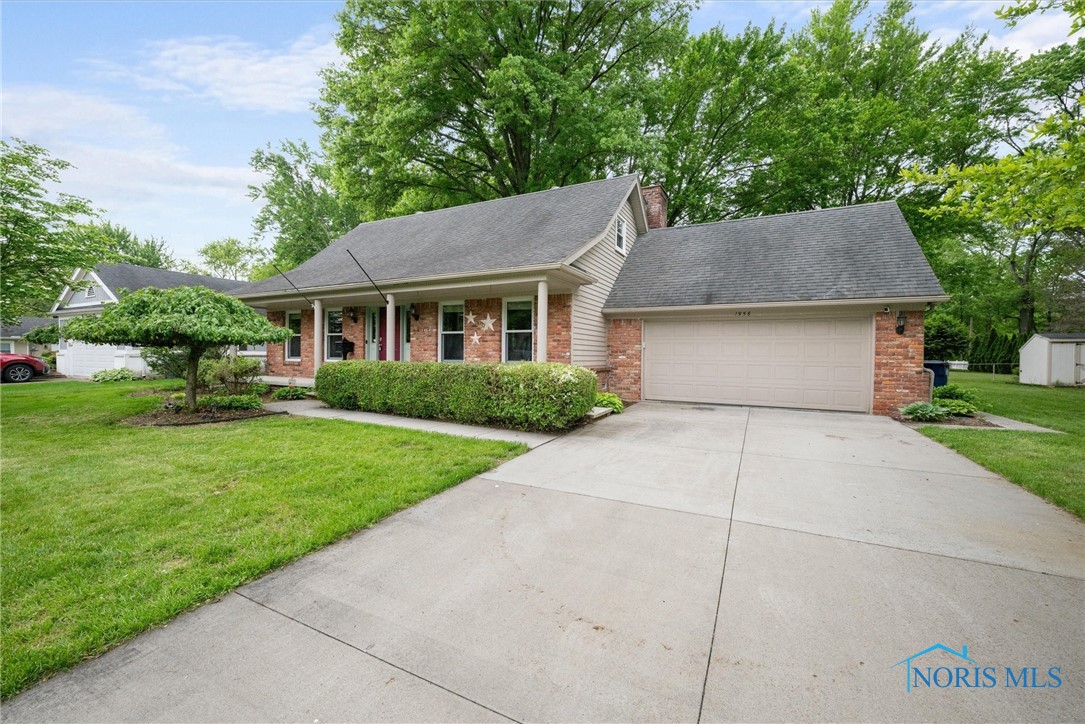 1956 Thornapple Drive, Toledo, Ohio image 4