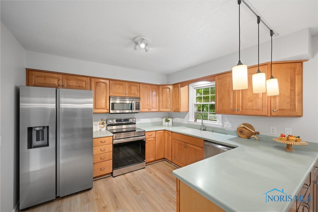 1956 Thornapple Drive, Toledo, Ohio image 18