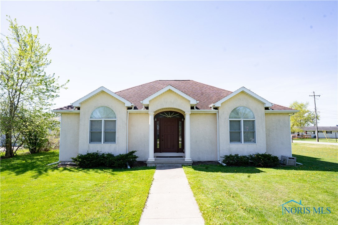 1908 Riverview Drive, Defiance, Ohio image 1