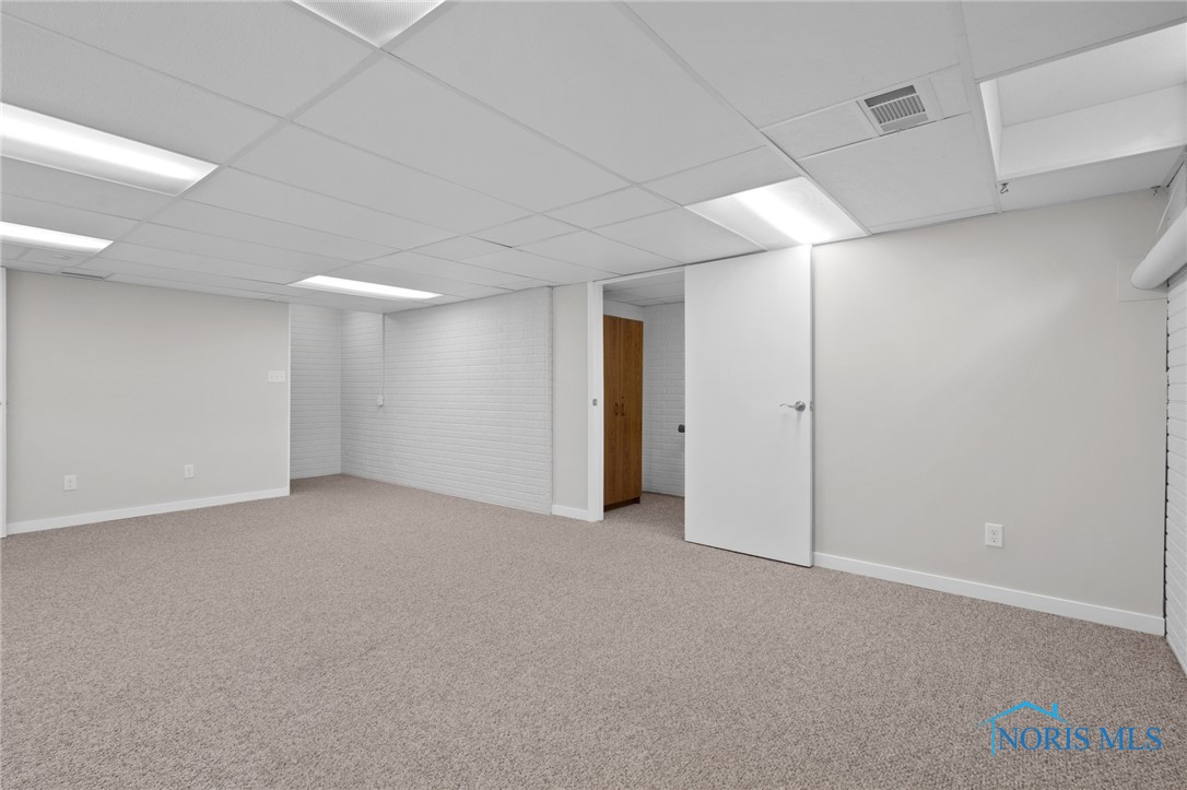 1141 Oriole Drive, Bowling Green, Ohio image 47