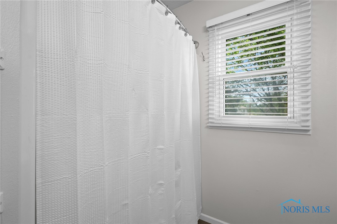 1141 Oriole Drive, Bowling Green, Ohio image 38