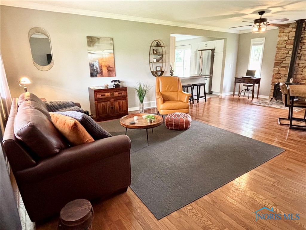 162 N Wynn Road, Oregon, Ohio image 4