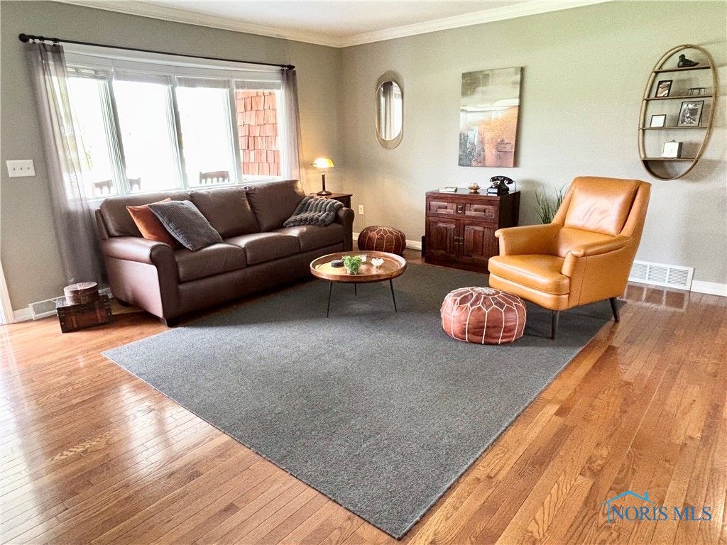 162 N Wynn Road, Oregon, Ohio image 5