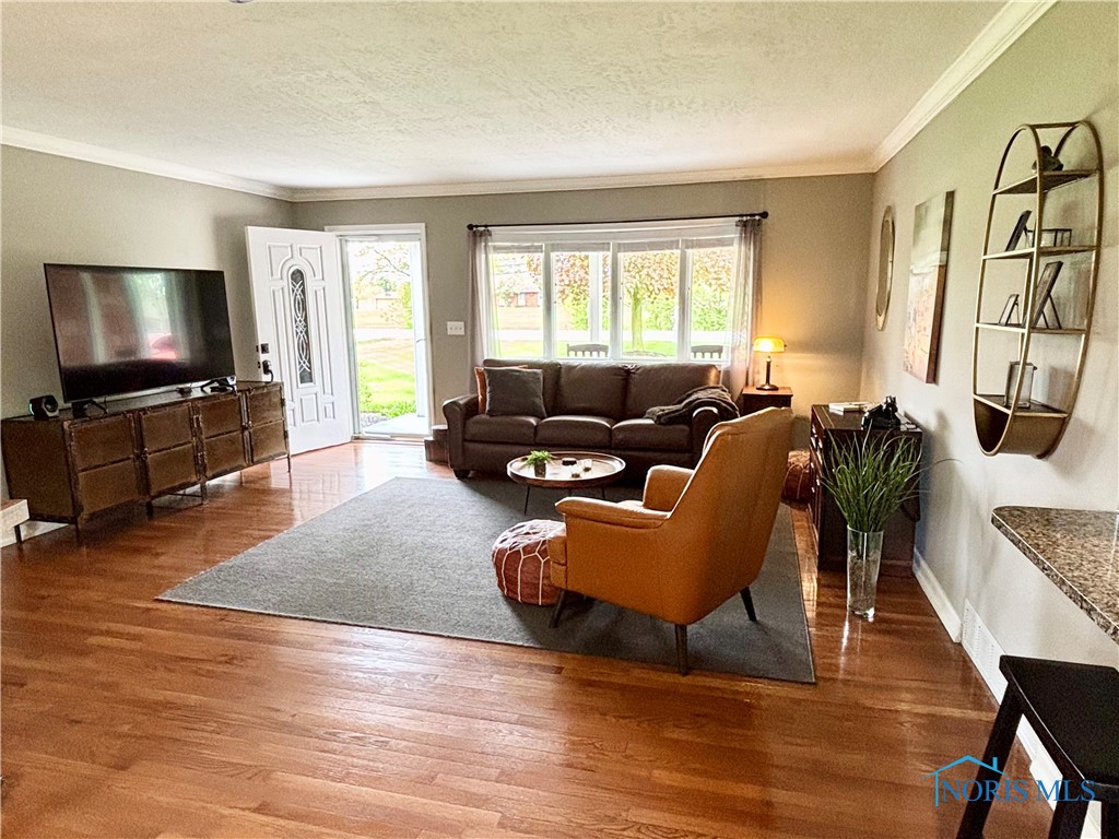162 N Wynn Road, Oregon, Ohio image 3
